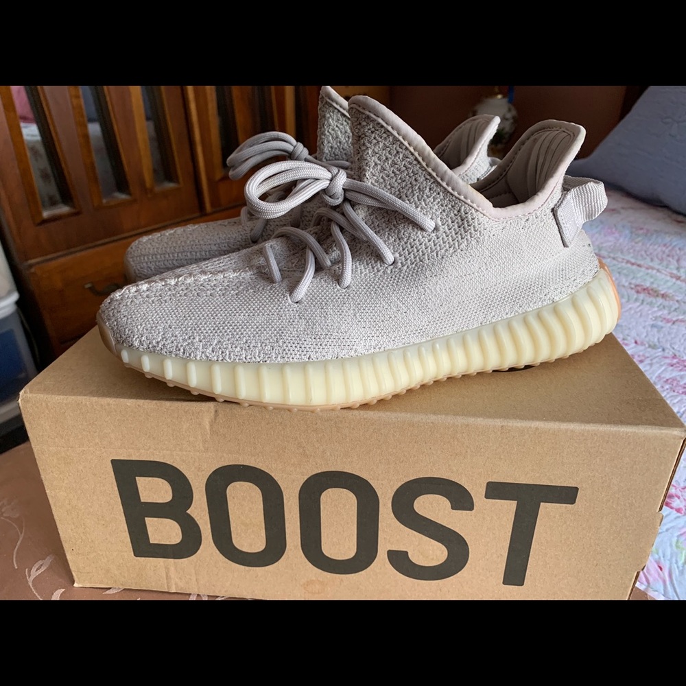 Yeezy Boost 350 v2 Sesame